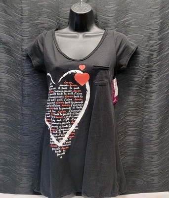 Motionwear Black Short-sleeve Heart Graphic French Script Left Pocket Top SZ SA