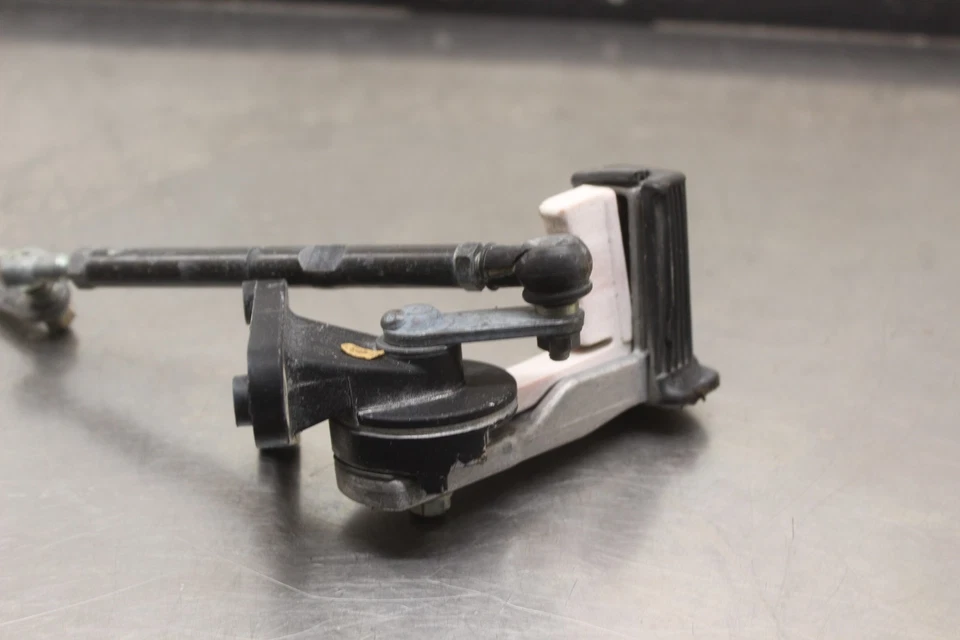 1986 Yamaha Moto 4 YFM225 ALÇA DE ALAVANCA DE CÂMBIO MANUAL Z810 - Imagem 2 de 4