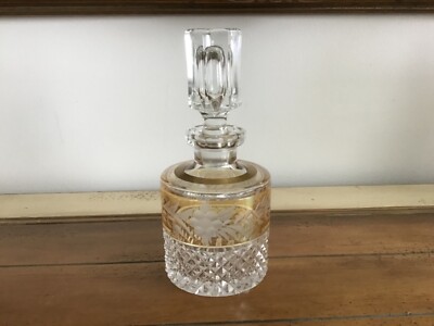 VTG ELEGANT DIAMOND CUT CRYSTALWITH AN ETCHED FLORAL DESIGN