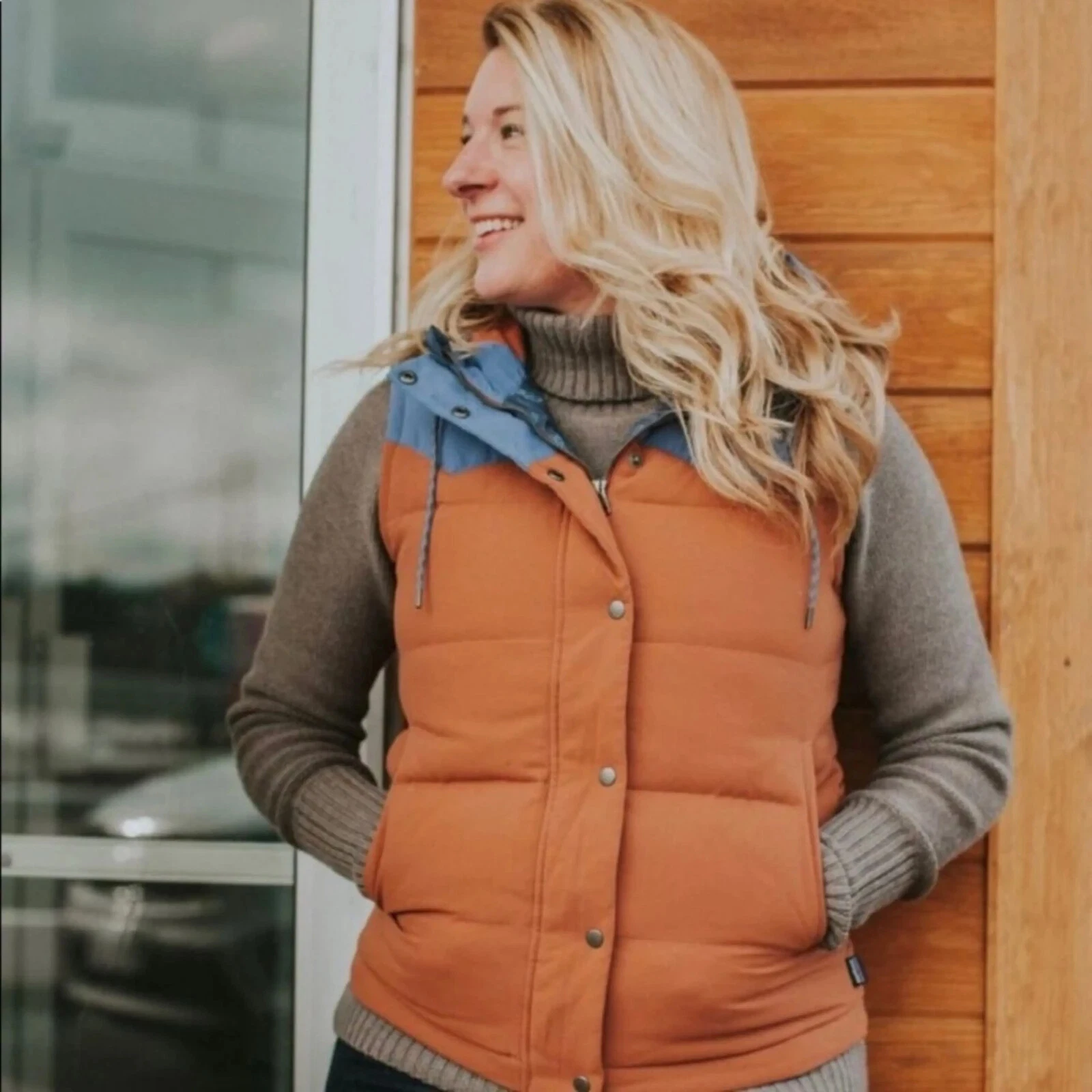 NWT! AUTHENTIC Patagonia bivy hooded down vest women size M Sisu Brown