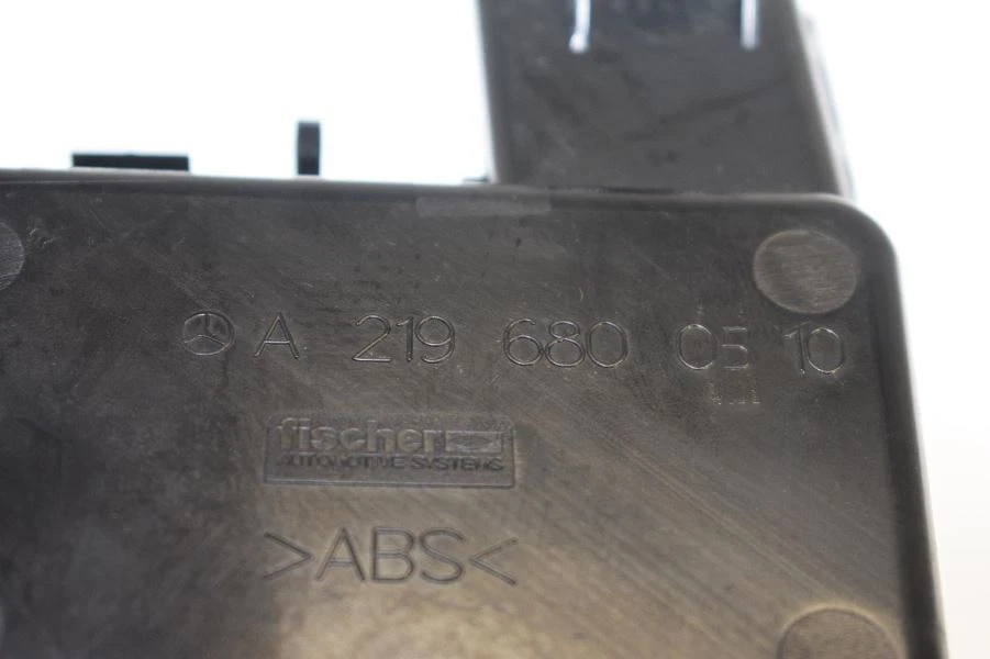 Mercedes Benz CLS550 2007-2011 consola central delantera compartimento de almacenamiento Foto 2 de 4