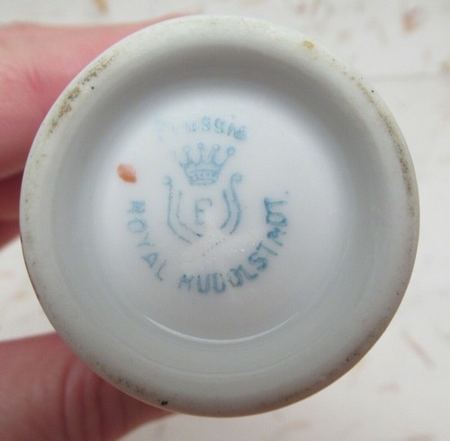 Vintage PRUSSIA ROYAL RUDOLSTADT Toothpick Holder Hand Painted Gold Trim Detail - Picture 5 of 5
