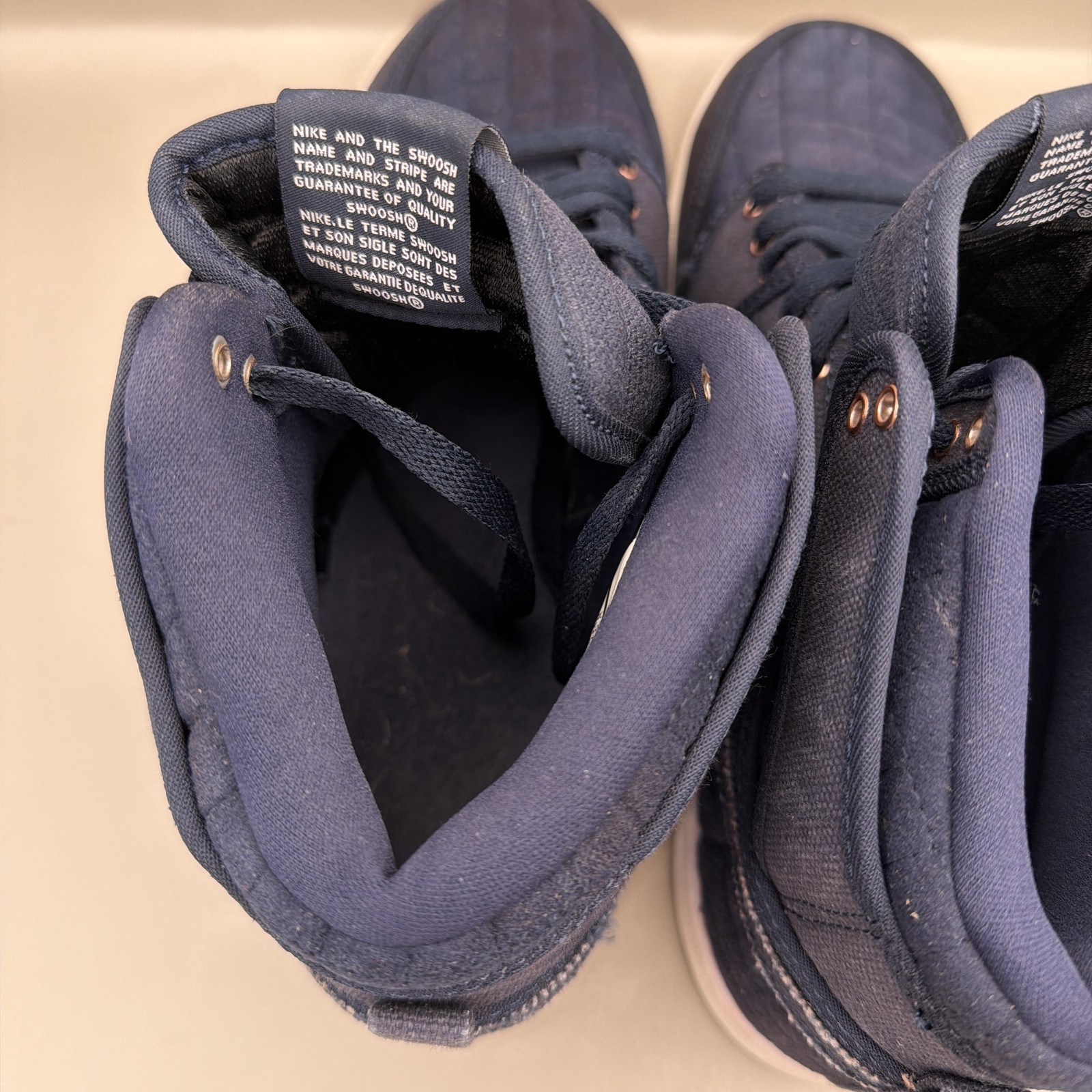 Nike Air Jordan 1 Shoes Mens Size 9.5 Blue Quilted High Top Sneakers 638471-403 thumbnail 6