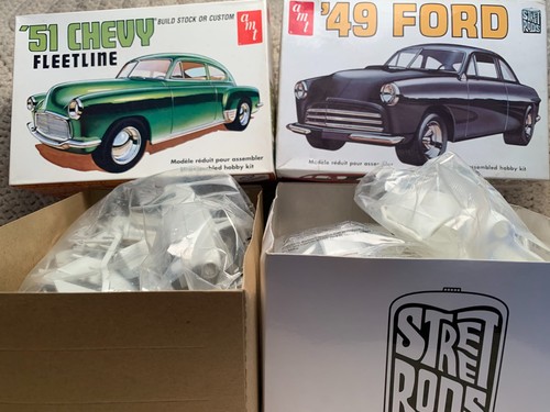 Kits de modelos 49 Ford Shoebox y 51 Chevy Fastback 1/25 AMT principios de los años 50 - Imagen 24 de 24