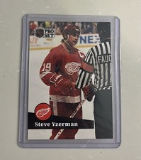 1991-1992 NHL Pro Set Steve Yzerman hockey card #62 NM