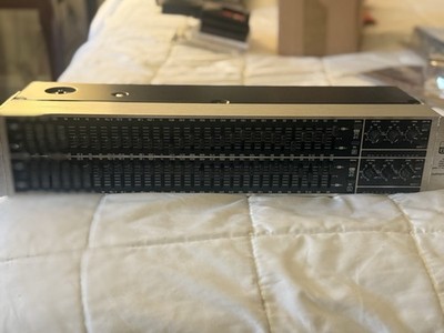 Behringer ULTRA-GRAPH PRO GEQ3102 31-Band Stereo Graphic Equalizer Rack Mount