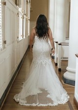 Maggie Sottero Ivory Lace Mermaid Wedding Dress Sweetheart Sleeveless