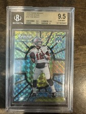 2020 Panini Mosaic Tom Brady Center Stage #CS19 Beckett 9.5 Gem Mint
