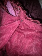 Women’s Plus Size 18 Burgundy Lace V-Neck Sleeveless Long Gown Sequin Beaded