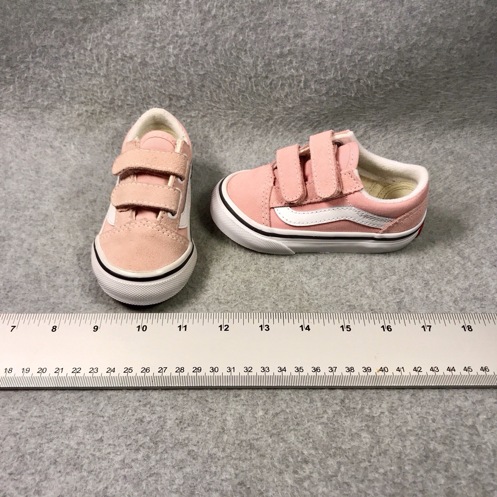 VANS Old Skool V Child Toddler Size 5.5 Powder Pink Suede On