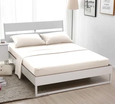 4-Piece Bed Sheet Set 1 Fitted Sheet 1 Flat Sheet 2 Pillowcases King Size Ivory