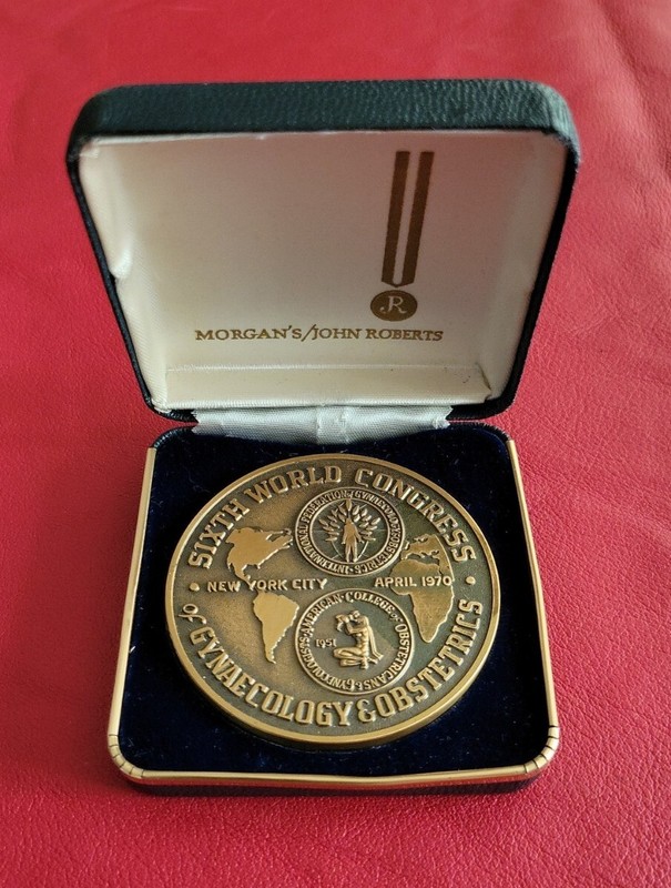 Vintage April 1970 6th World Congress Of OB/GYN Cased Bronze Medal New York City
