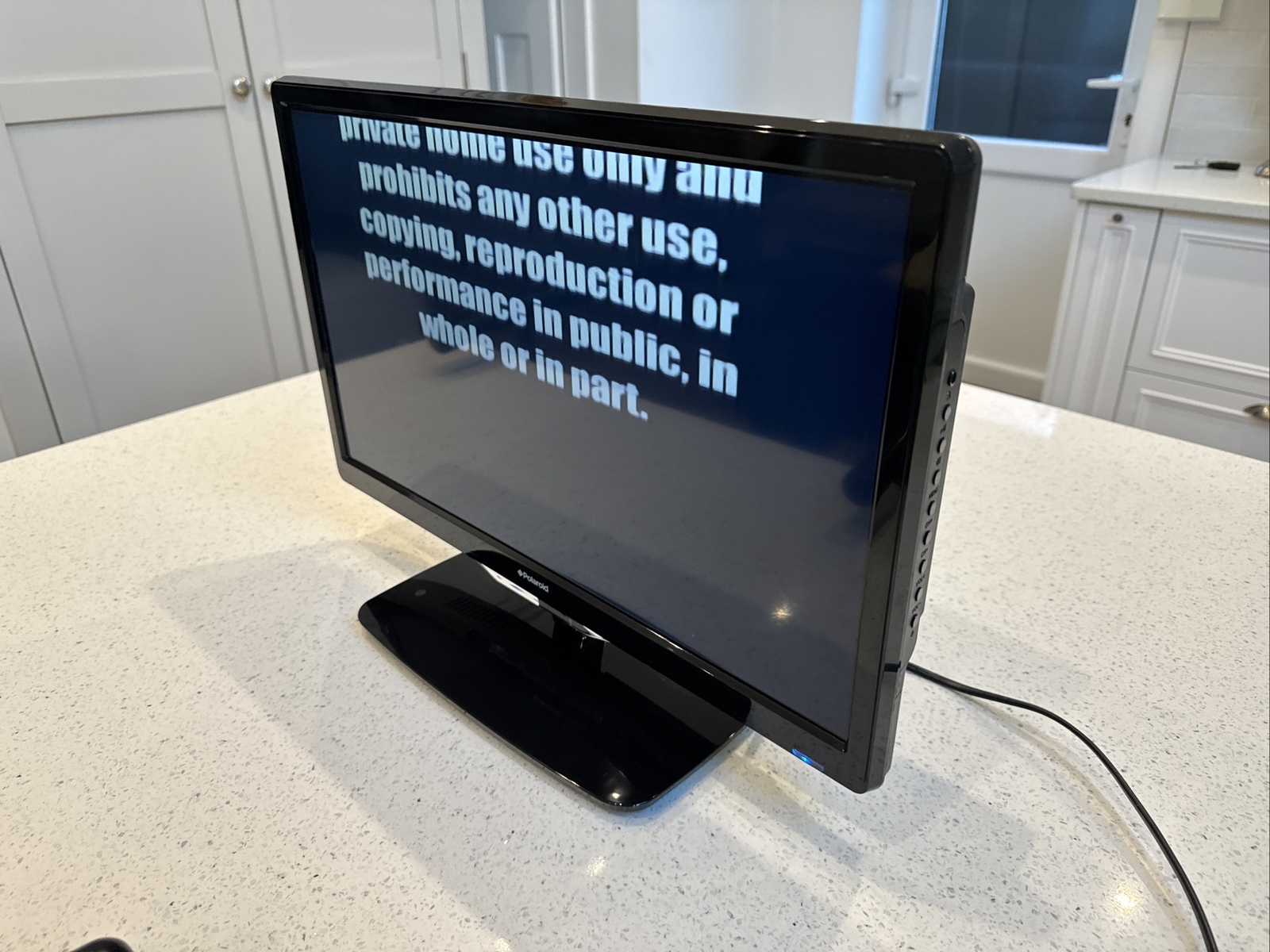 Polaroid 19" HD Ready LED TV / DVD Combi SSDV1911 Freeview,HDMI,USB