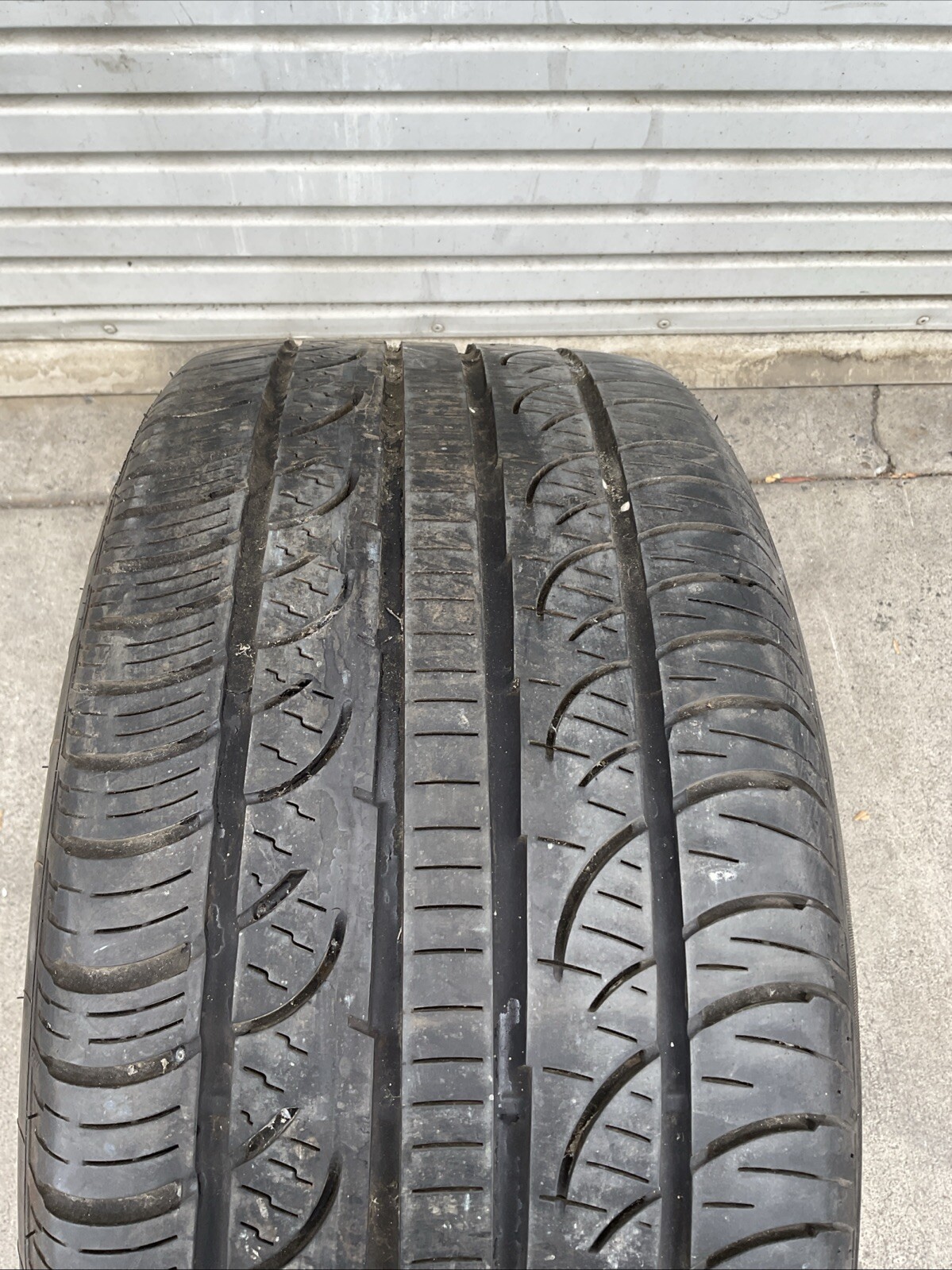 14-17 Maserati Quattroporte, Rear Wheel / Rim, Curb Rash, 19",  P/N 98015712 #1
