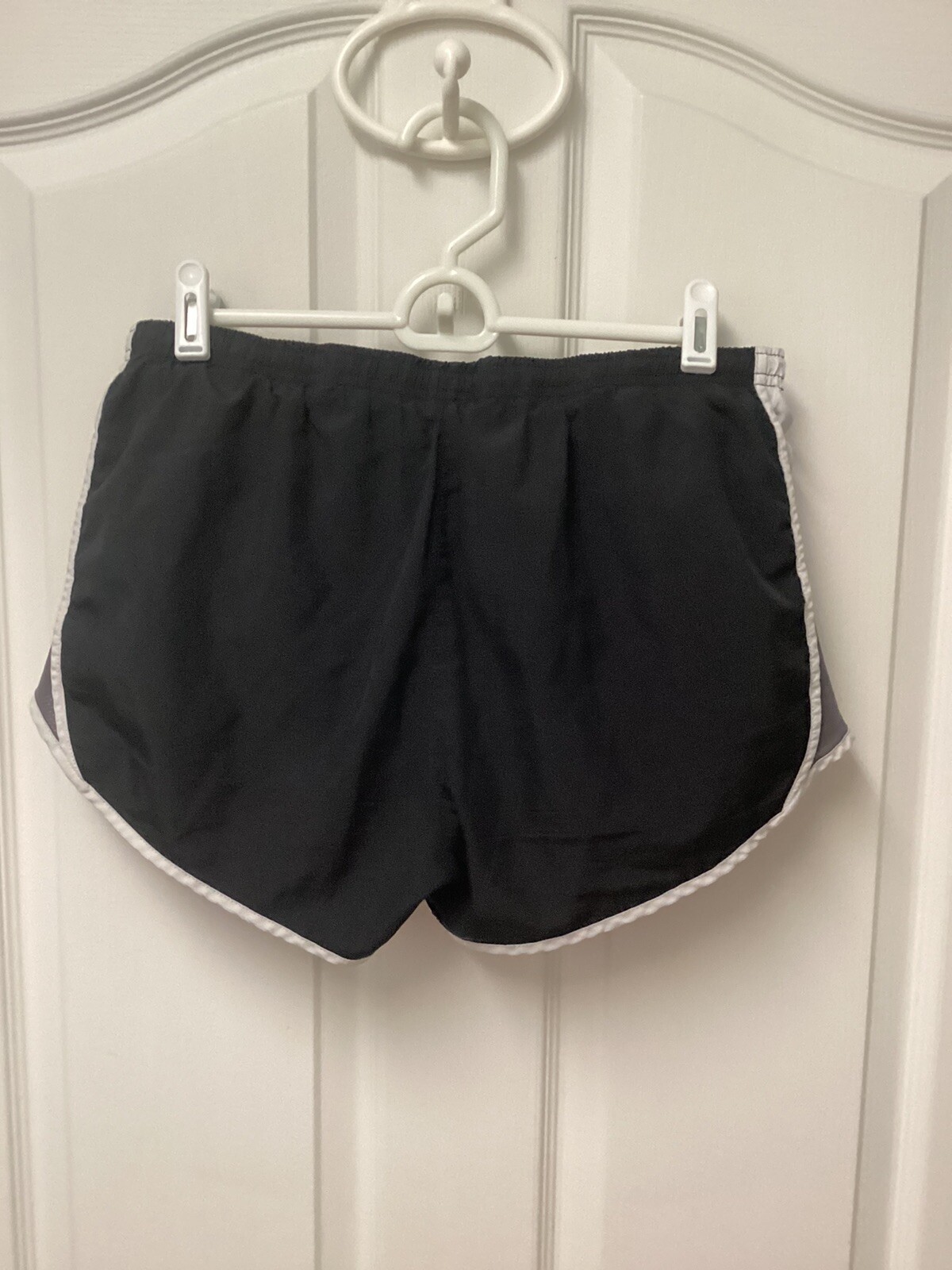 Nike DriFit Women’s Athletic Shorts Liner Black White Gray Size Medium