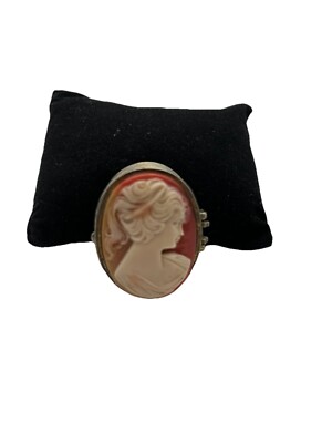 VTG MCM CAMEO LADY Small Trinket ~ Jewelry ~ Pill Box ~ Gold Tone 1.75 