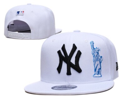 New York Yankees 9Fifty Adjustable Adult Size SnapBack Ball Cap
