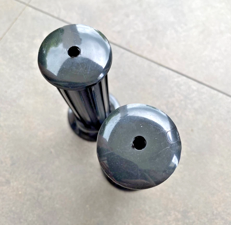 JUEGO GOMA AGARRE LR NUEVO PARA SUZUKI CS50 CS-50 Foto 3 de 4