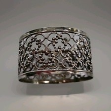 Set Of 4 Napkin Rings Beautiful Design