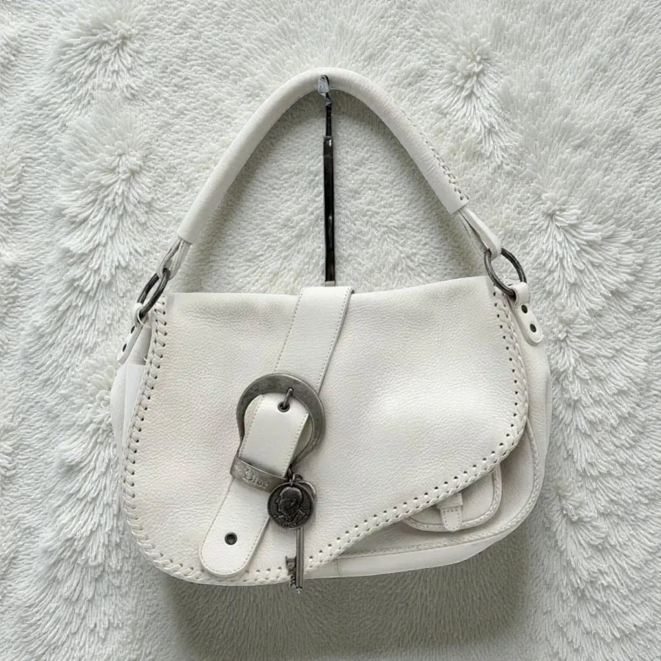 Bolso Christian Dior Gaucho Sillín Cuero Blanco Puro De Colección Y2K Raro Foto 2 de 4