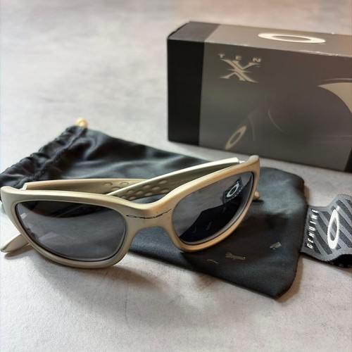00s OAKLEY Ten x Eyewear Archive Y2K Sunglasses with Case