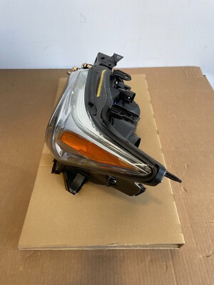 らいと 13-15 LEXUS LX570 DRIVERS SIDE XENON HID ADAPTIVE HEADLLIGHT