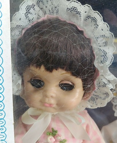 Vintage 1979 Neu im Karton ""Baby Belle Geschenkset"" Puppenspielset - Bild 2 von 11