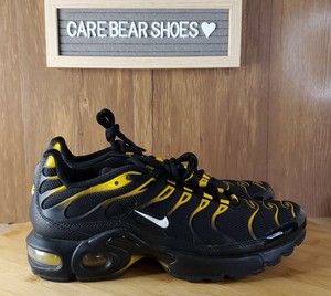 yellow air max plus grade school