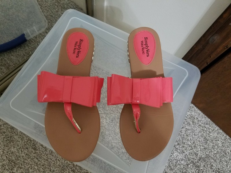 WOMEN'S VERA WANG SANDALS SIZE 7 