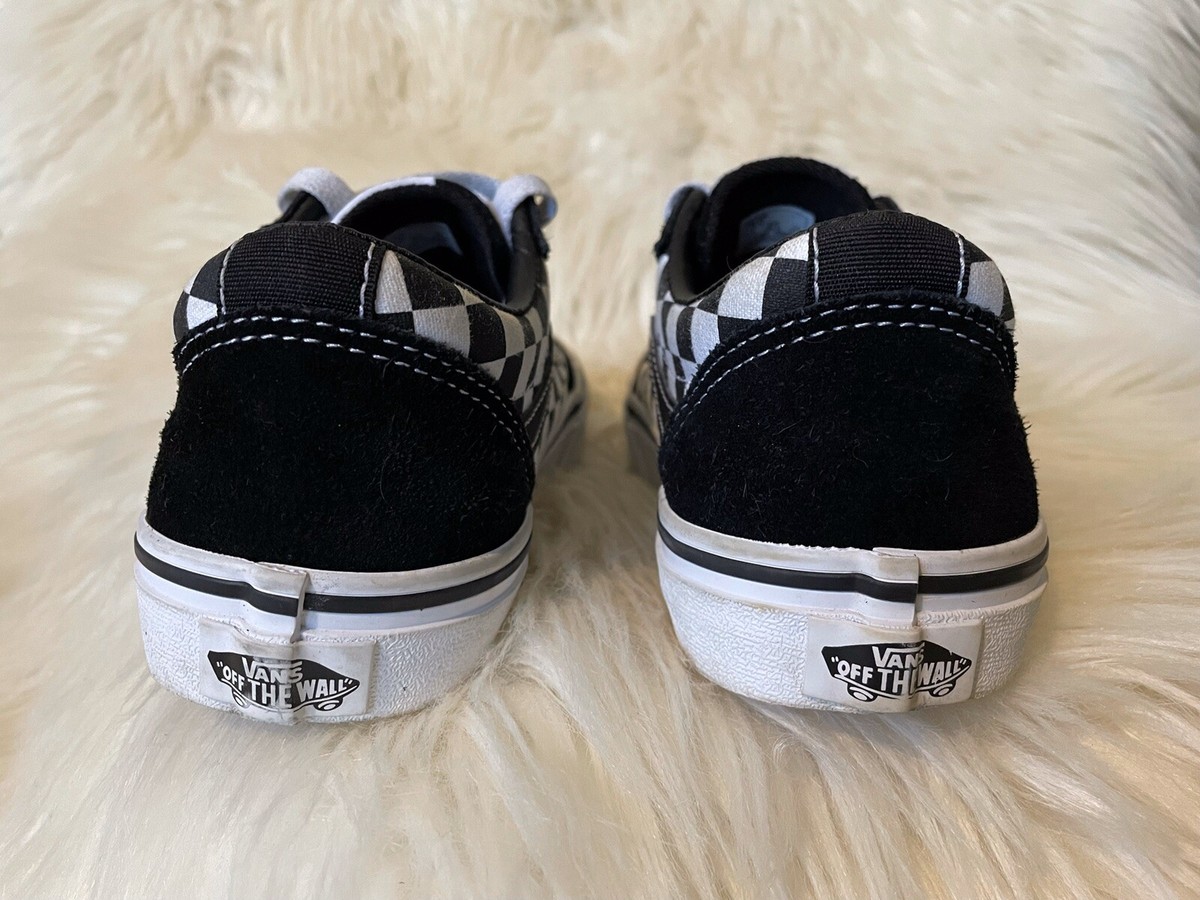 注目 !! UNISEX☆VANS Old Skool Checkerboard Skate Shoe Vans Old Skool Checkerboard Skate Shoe - Black / White
