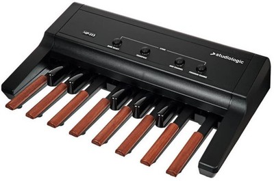 Anschlagdynamisches MIDI-Fußpedal mit 13 Tasten für Digitalpiano von Studiologic