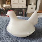 VINTAGE Milk Glass Small Nesting Hen Red Comb and Eyes Candy Nut Dish No Chips