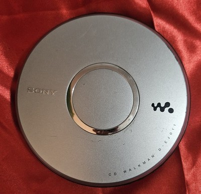 Sony D-EJ011 CD Walkman Portable CD Player Discman Silver Tested Working
