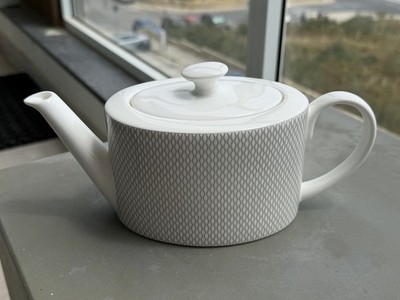 William Edwards For British Airways EC2006 First Class Teapot 