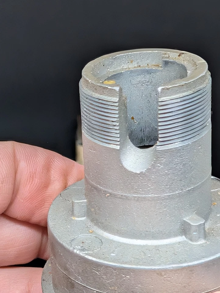 NOS 1957 1958 PONTIAC CHIEFTAN STAR CHIEF SUPER CHIEF IGNITION SWITCH 1116533 - Image 4 of 4