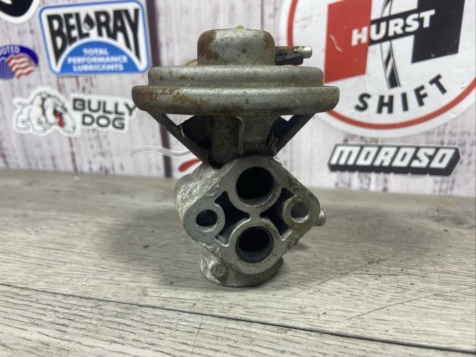 SUZUKI SWIFT GEO METRO OEM VÁLVULA EGR 18111-86010 TRANSMISIÓN MANUAL K5T54777 Foto 4 de 4