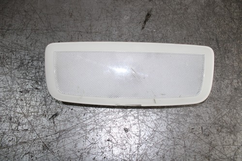 Mercedes W204 S204 C200 CDI 100kW Leseleuchte A2048204801