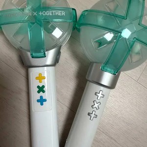 MOABONG 1 & 2 Cheer Sticks (Pre-Owned)