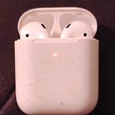 Apple AirPods White Wireless Bluetooth In-Ear Earbuds w/ Charging Case Mic