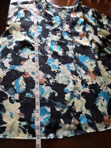 EUC Nine West Blouse Womens 2X Multicolor Dark Floral Office Contemporary - Picture 11 of 11