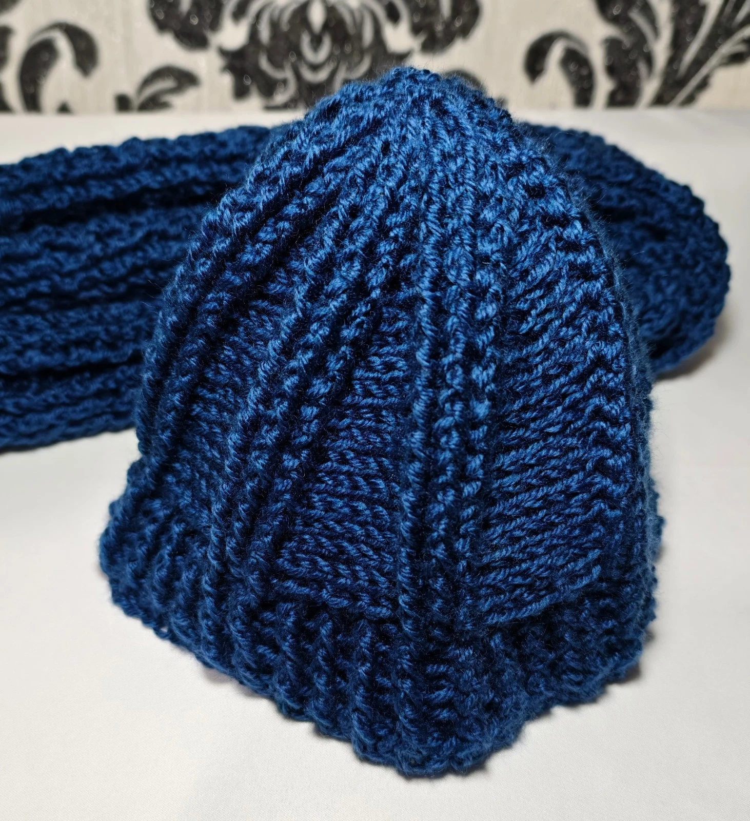 REVERSIBLE Luxury Knitwear Medium Hat & Scarf (Oxford Blue)