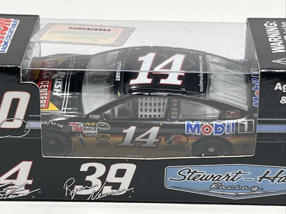Литая модель NASCAR Тони Стюарта No14 2013 Rush Truck Centers Chevrolet масштаб 1:64 - Изображение 2 из 4