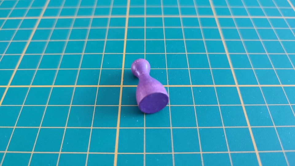 Pion violet professeur Violet pièce jeu de société Super Cluedo Parker #B43 - Photo 2/2