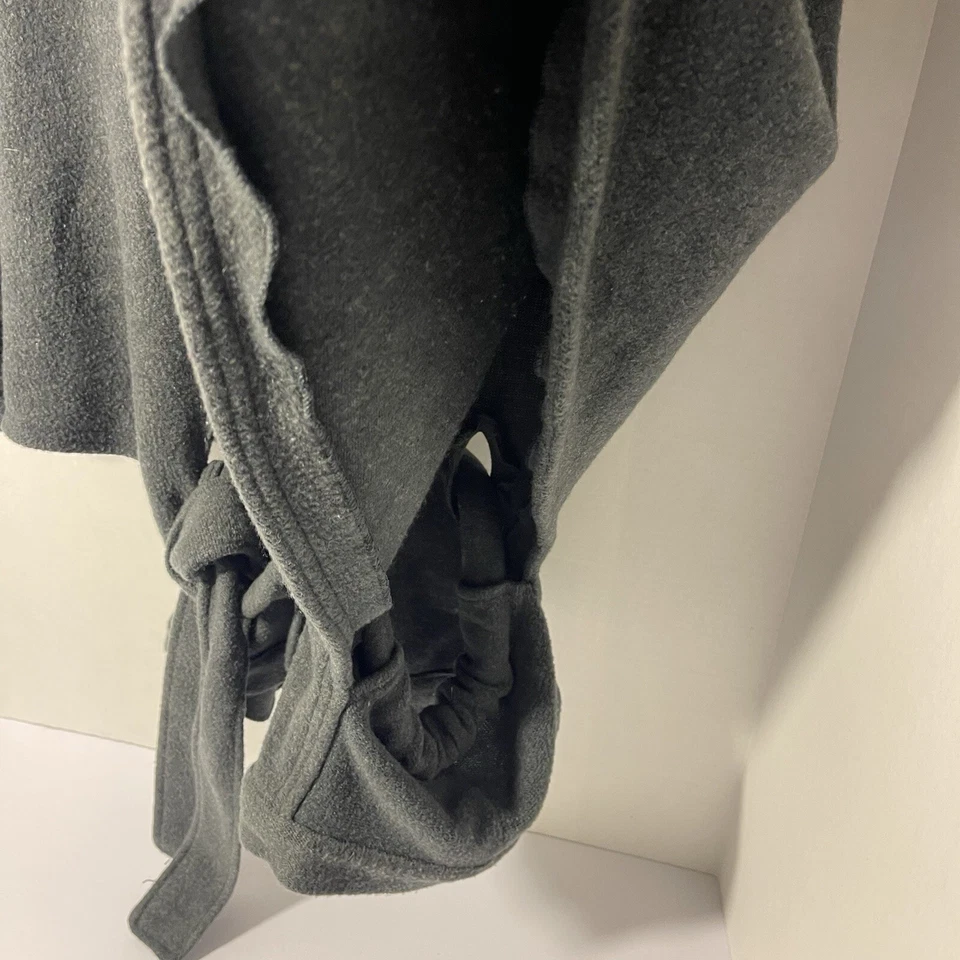 Chaqueta Poncho con Capa Gris Gap Talla M Mujer Cinturón Volantes Cuello Lados Abiertos Foto 3 de 4