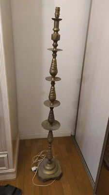 pied de lampadaire en cuivre sculpté 140 cm de hauteur - Photo 1/3