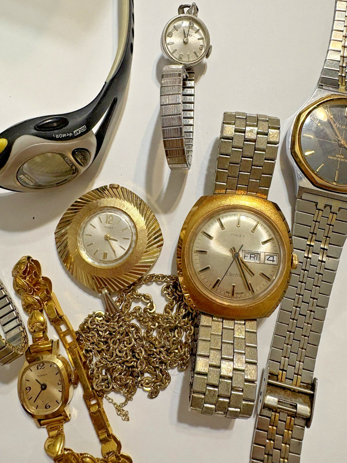 Lot Of Timex Men Women's Vintage Modern Wrist Watches Battery Mechanical As is image 5