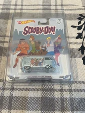 Hot Wheels 2017 Pop Culture WB Warner Bros Scooby-Doo  Volkswagen T1 Panel Bus