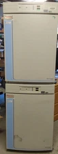 THERMO FORMA WATER-JACKETED CO2 DOUBLE STACK INCUBATOR, MODEL 3010 - POWERS ON