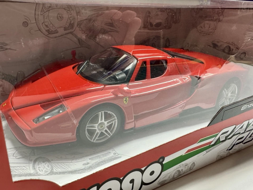 Red 1/24 Ferrari Enzo Die-cast Car By Bburago - Image 3 of 4