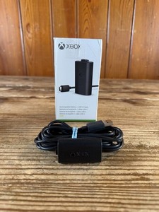 Xbox Rechargeable Battery and USB-C Cable SXW-00001